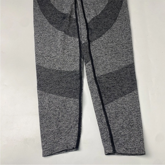 PINK Victoria's Secret Charcoal Leggings and crop top SET - Picture 4 of 5